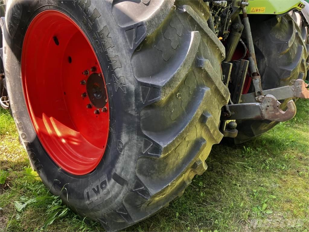 CLAAS Axion 850 Tractors