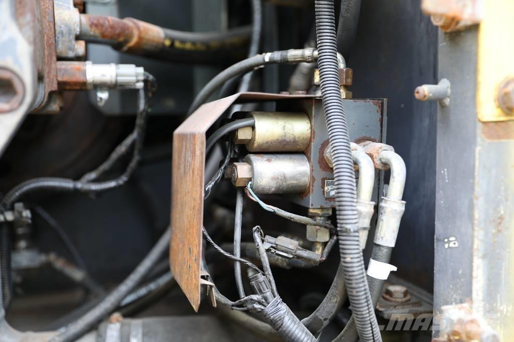 Sumitomo SH200A3 Crawler excavators