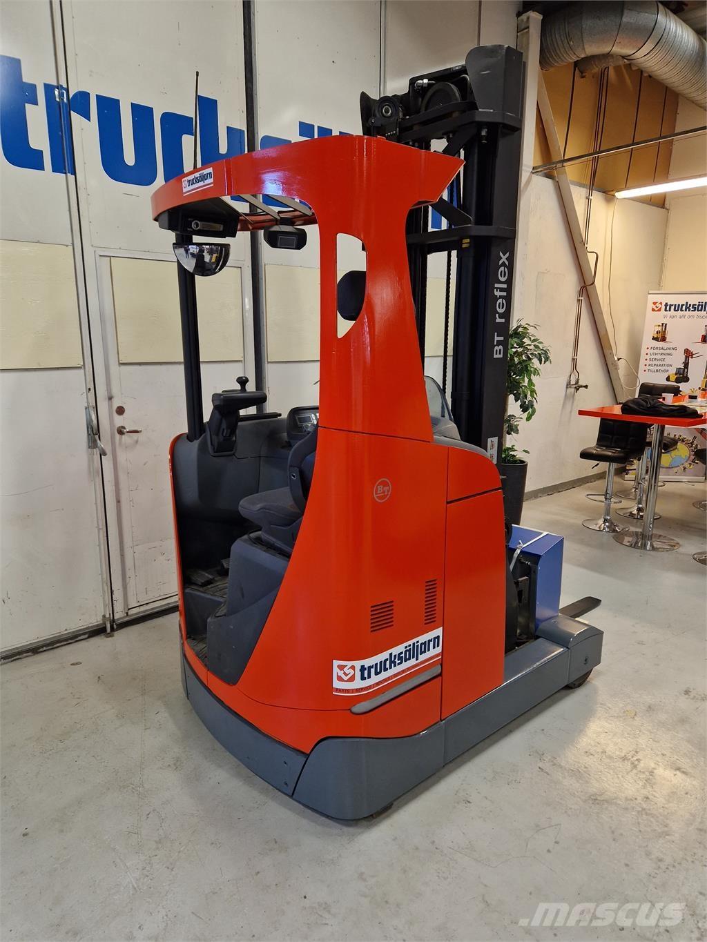 BT RRE160E Reach trucks