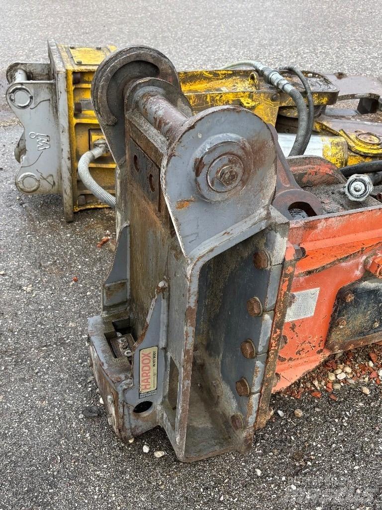 NPK Hammer Hammers / Breakers