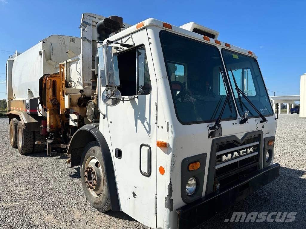 Mack LEU613 Waste trucks