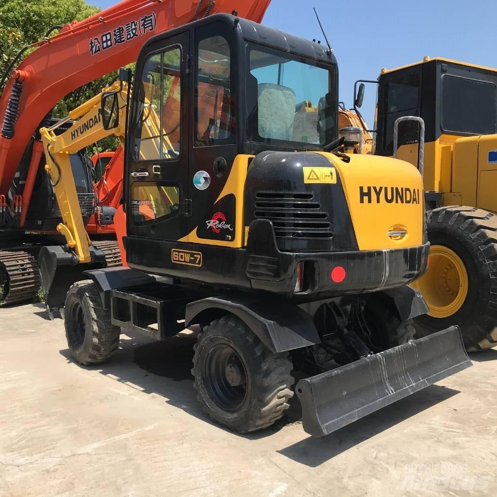 Hyundai 60 W Wheeled excavators