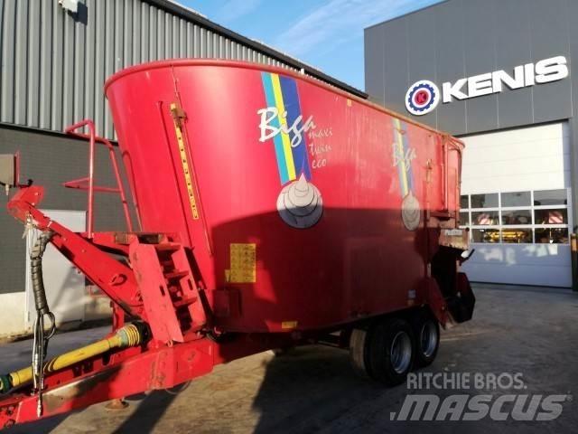Peecon 26M³ Mixer feeders