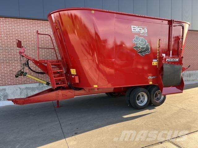 Peecon 26M³ Mixer feeders
