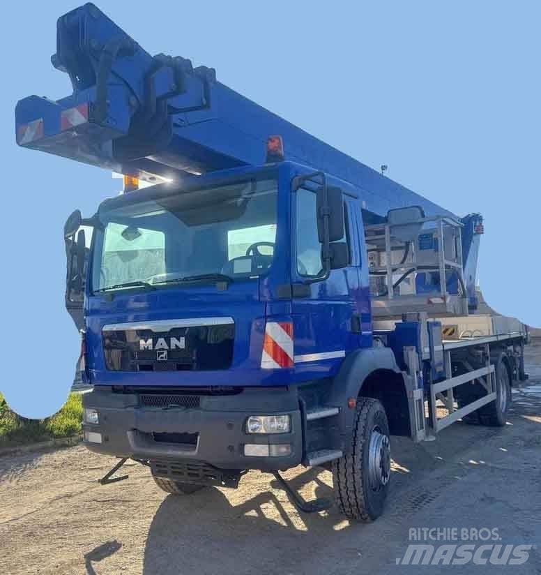 MAN TGM X Truck & Van mounted aerial platforms
