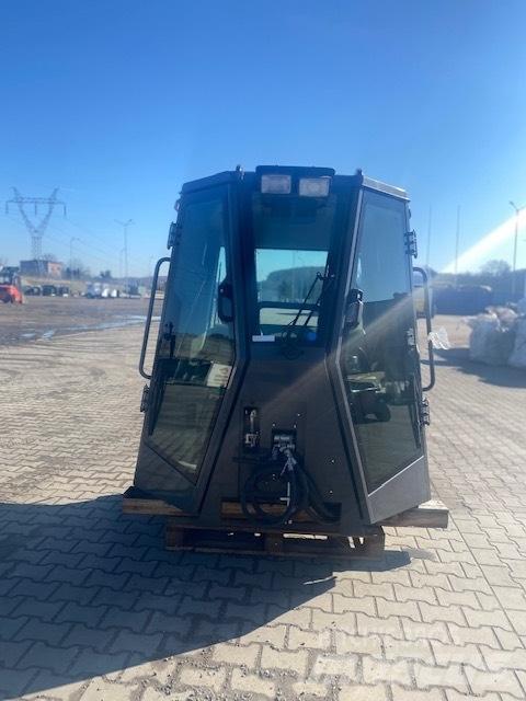 CASE D 1650 NEW CAB Cabins and interior
