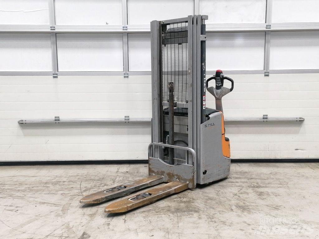 Still EXV12LI Pedestrian stacker