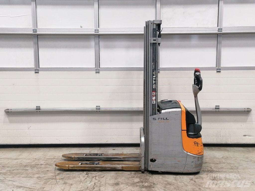Still EXV12LI Pedestrian stacker