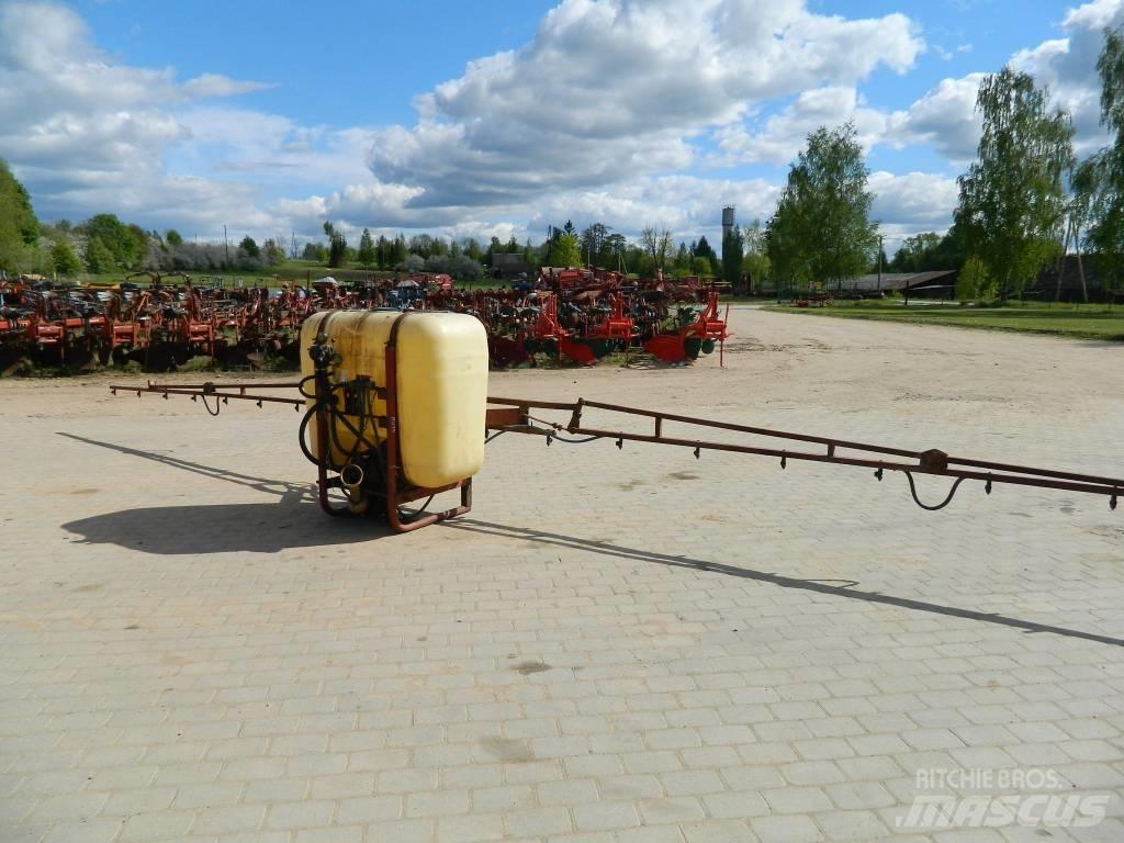 Hardi 10 Mounted sprayers