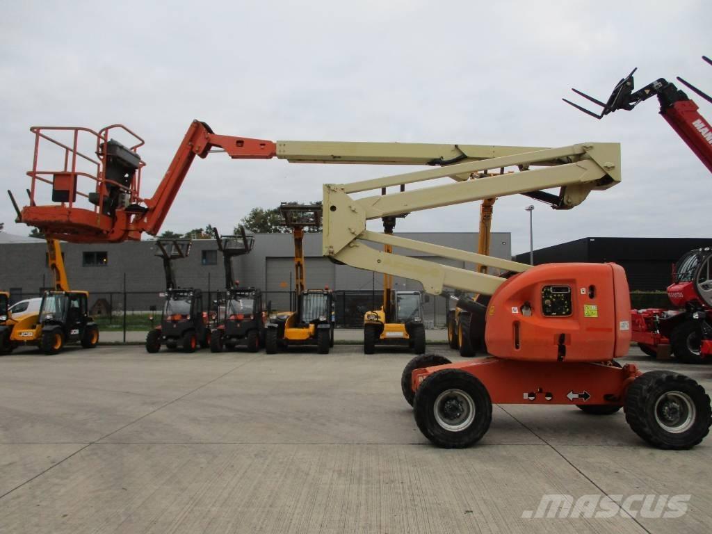 JLG 510 AJ (390) Compact self-propelled boom lifts