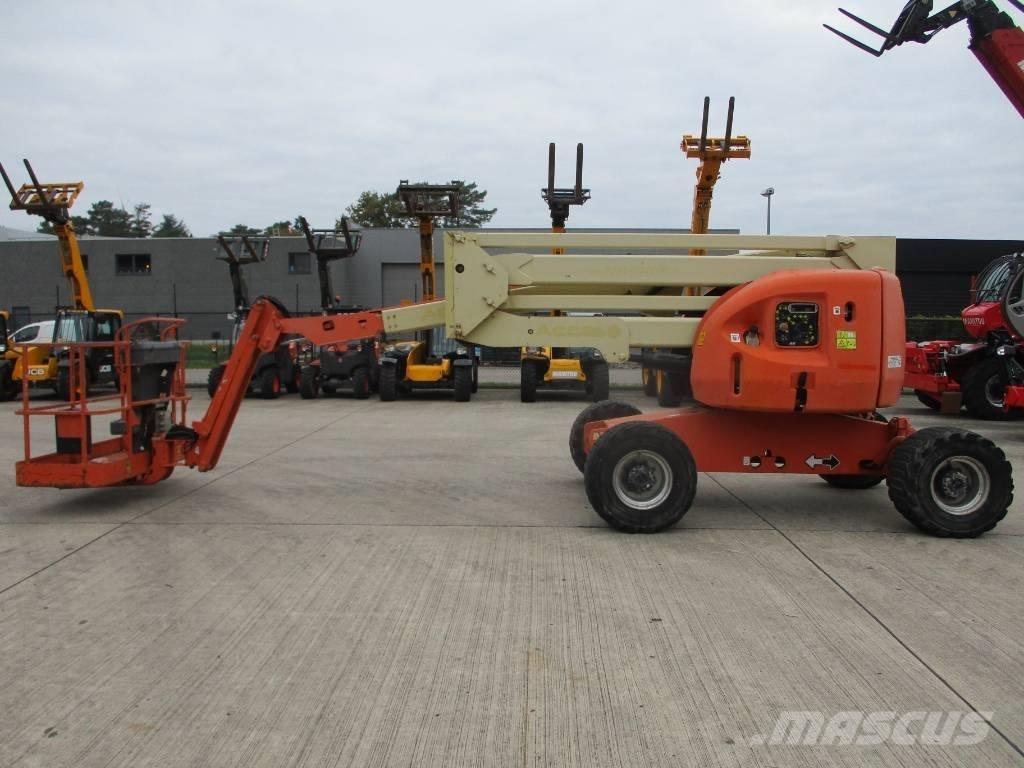 JLG 510 AJ (390) Compact self-propelled boom lifts
