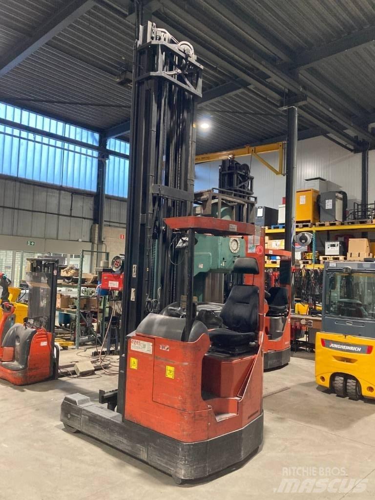 BT RRE-7 Reach trucks