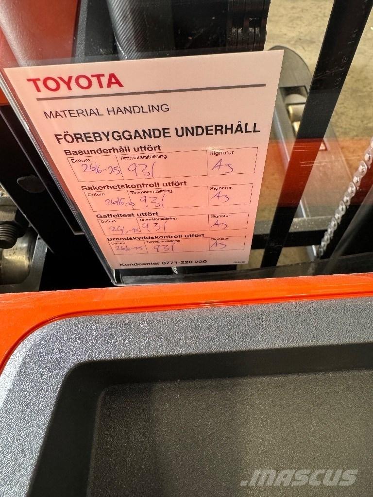 Toyota SWE120L Pedestrian stacker