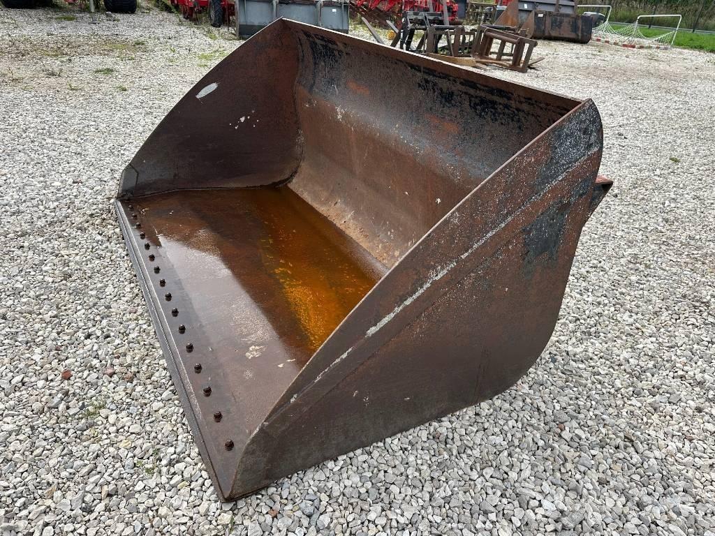  ŁYŻKA MANITOU 2,4 M Other loading and digging and accessories