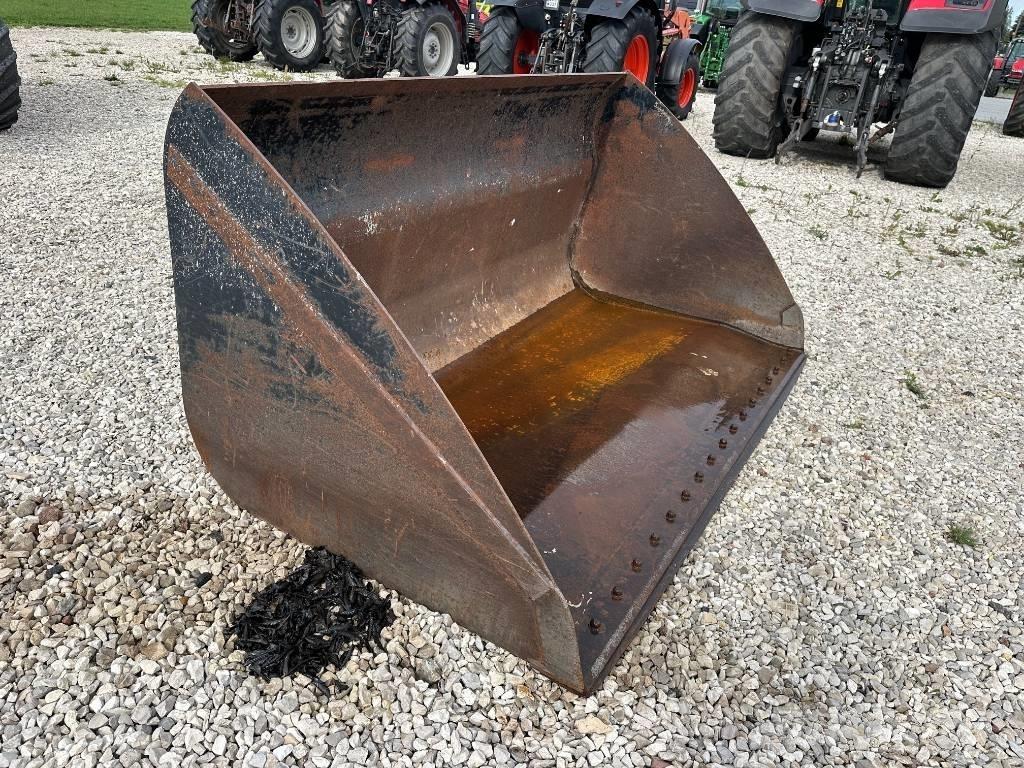  ŁYŻKA MANITOU 2,4 M Other loading and digging and accessories