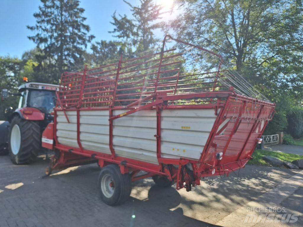 Pöttinger LW127 Self loading trailers