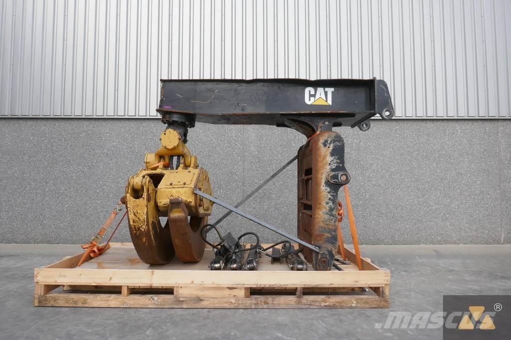 CAT 525D Grapple Transportation - Others