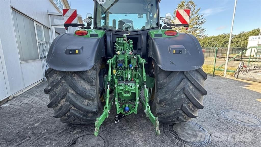 John Deere 6R195 Tractors