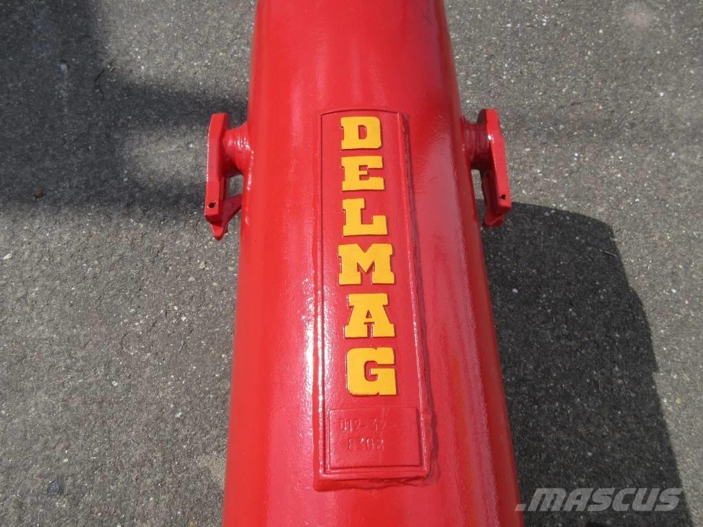 Delmag D12-32 Diesel pile hammers