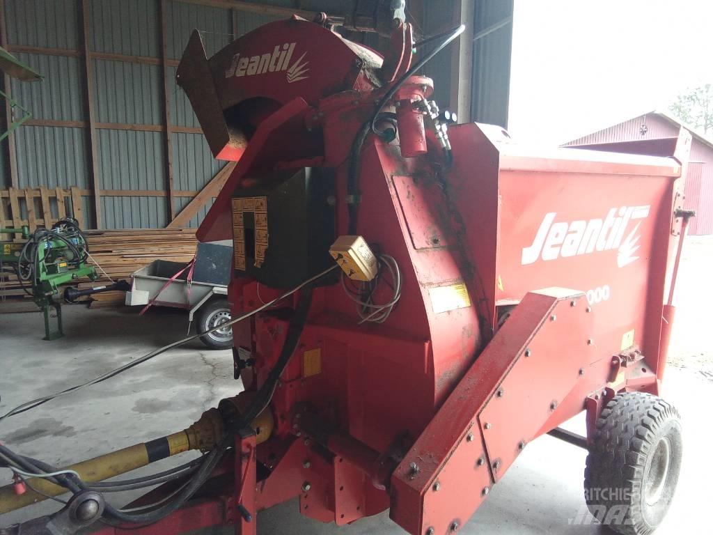 Jeantil PR 2000 Bale shredders, cutters and unrollers