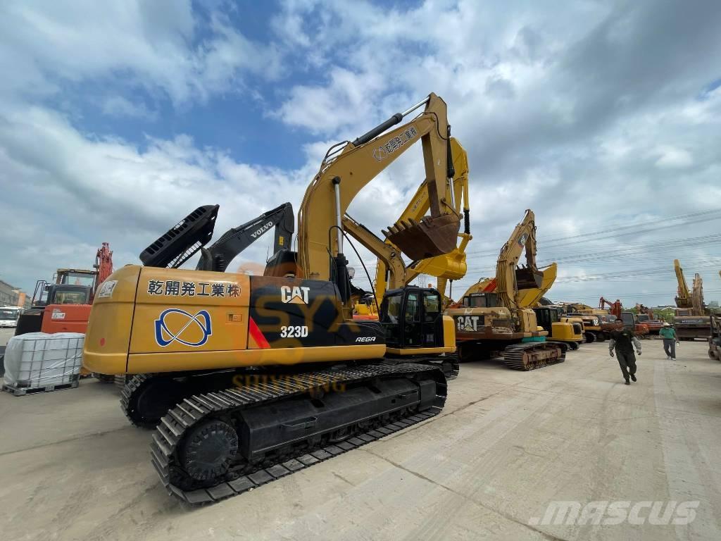 CAT 323 D Crawler excavators