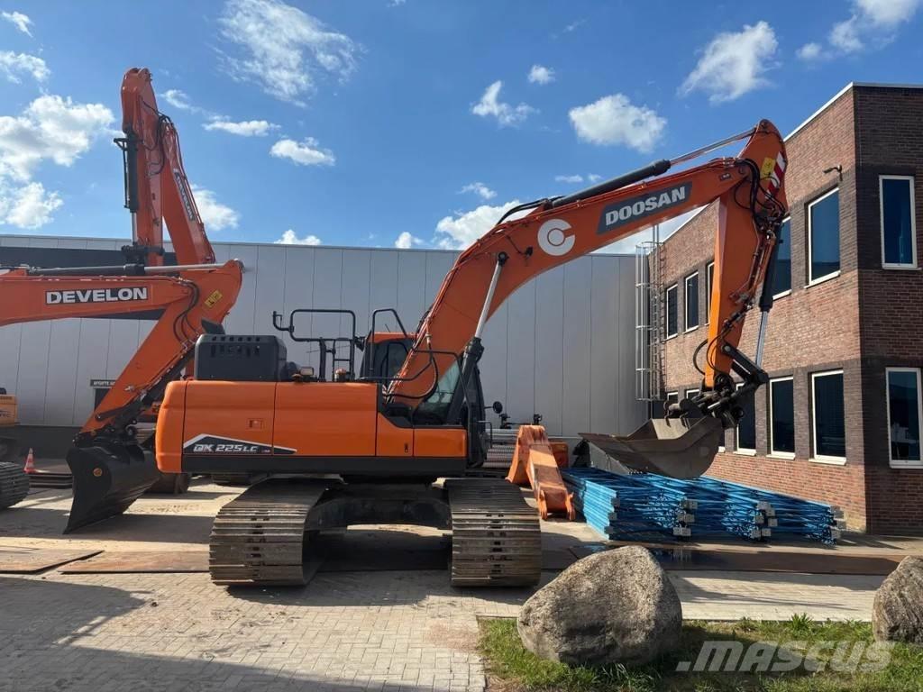 Doosan DX225LC-7 Crawler excavators
