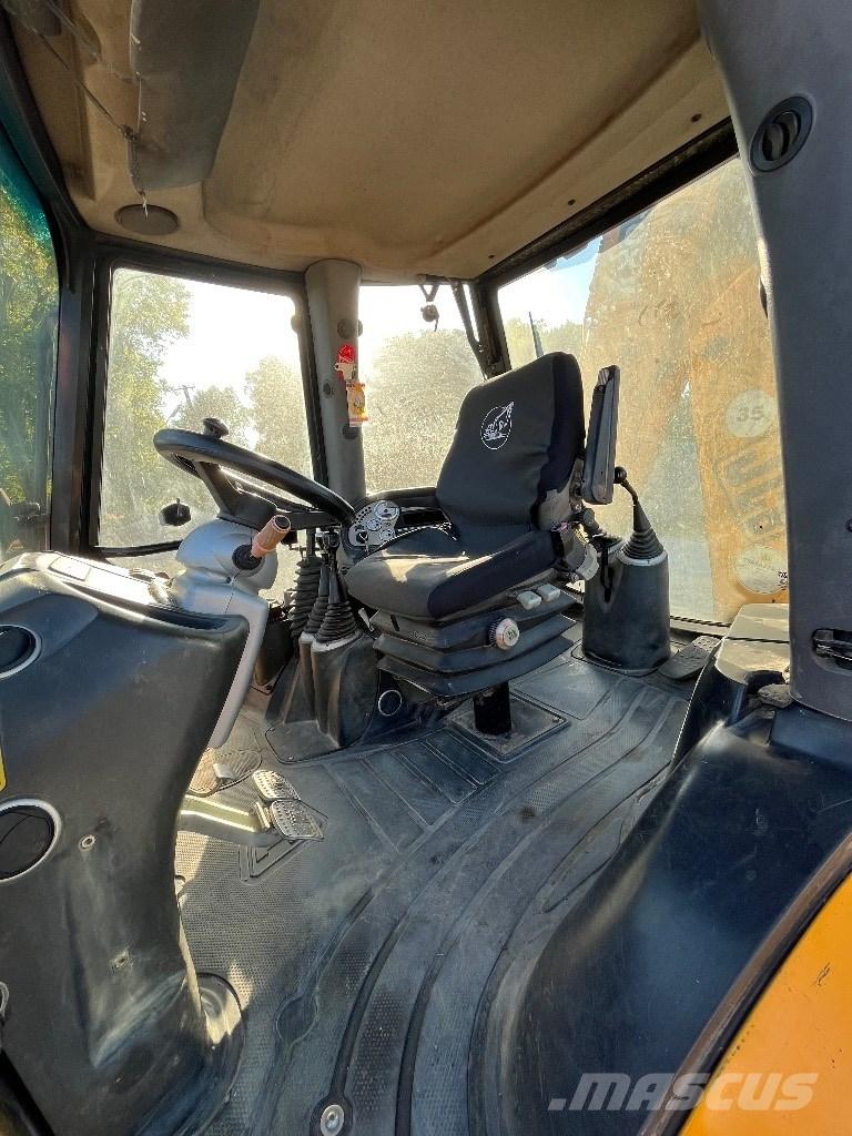 JCB 4 CX Backhoe loaders