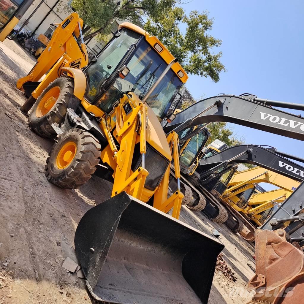 JCB 3 CX Backhoe loaders