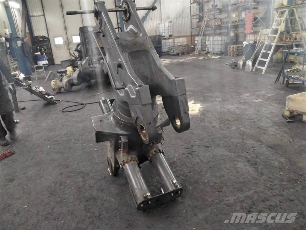 John Deere CH9 Harvester cranes