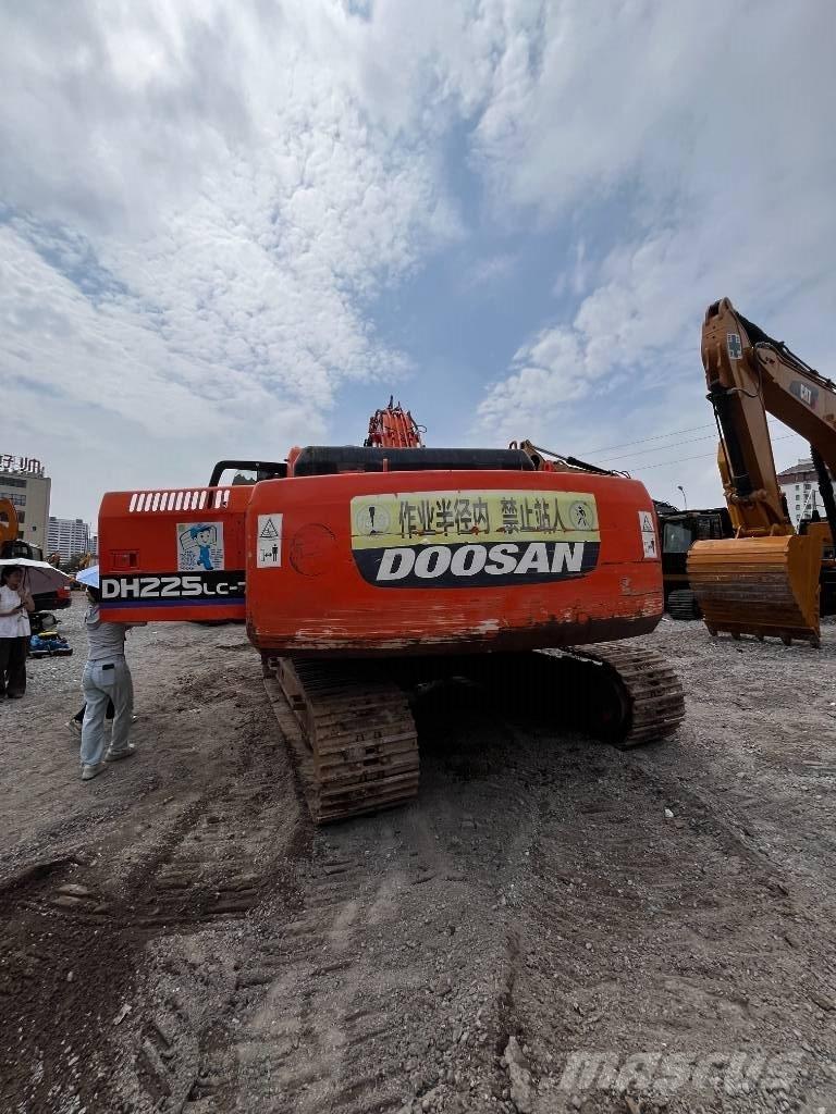 Doosan DH 225 LC-7 Crawler excavators