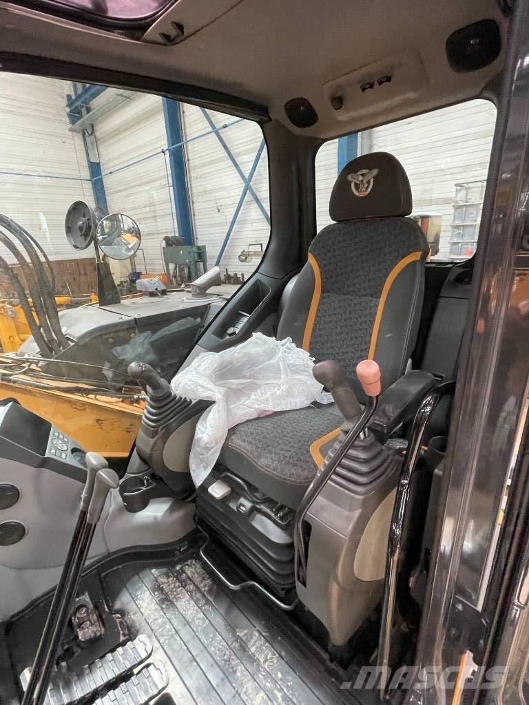 CASE CX 75 C SR Midi excavators  7t - 12t