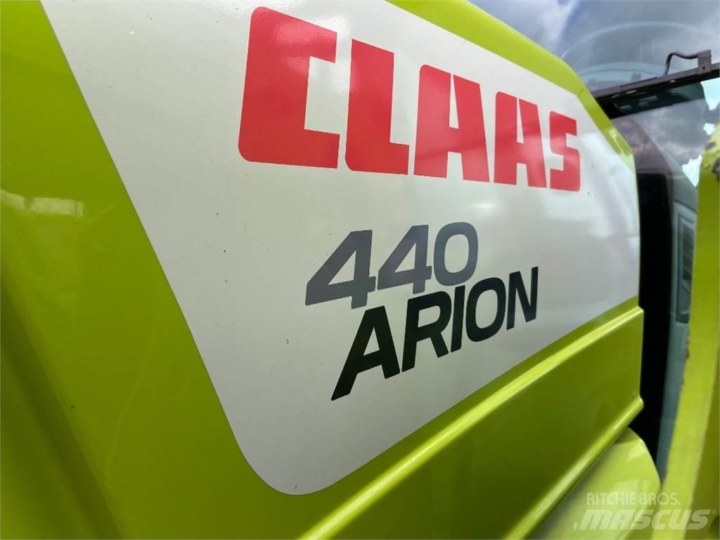 CLAAS Arion 440 Tractors