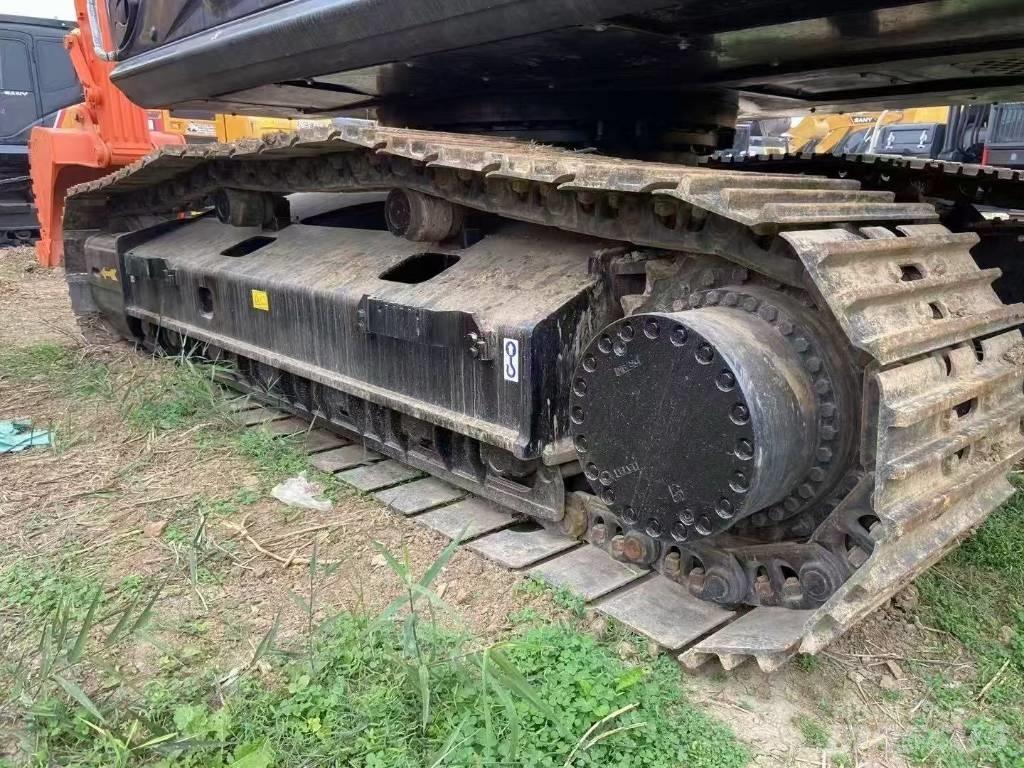 Hitachi 360 Crawler excavators