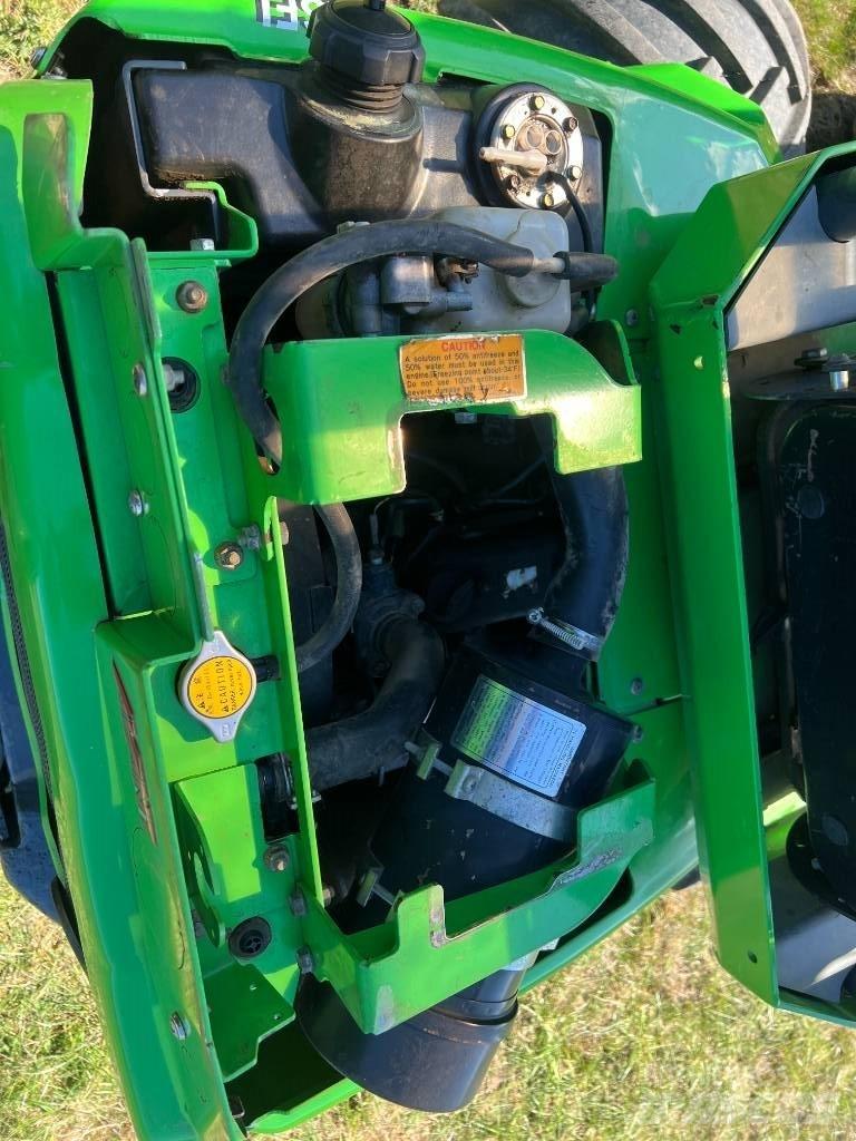 Avant 630 Mini loaders