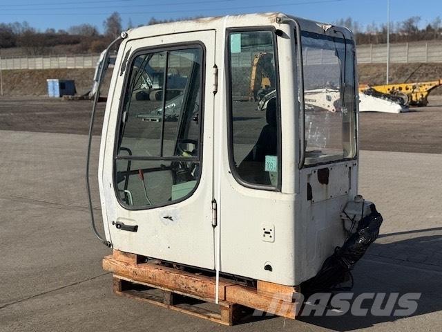 Liebherr A 924 C CAB Cabins and interior