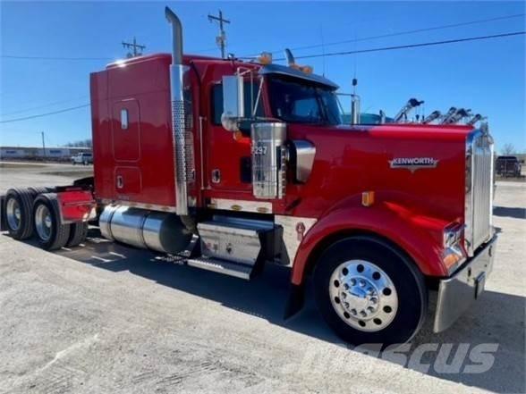 Kenworth W900L Tractor Units
