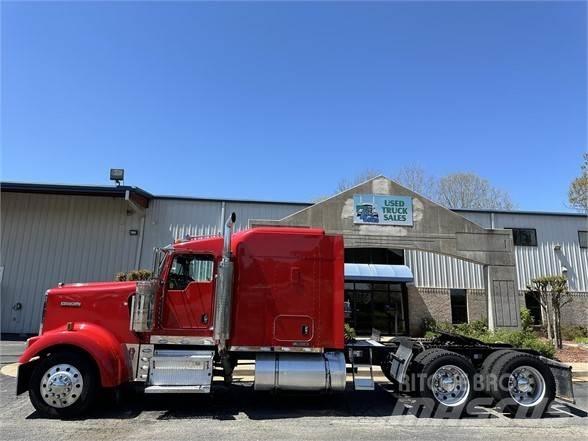Kenworth W900L Construction - Others
