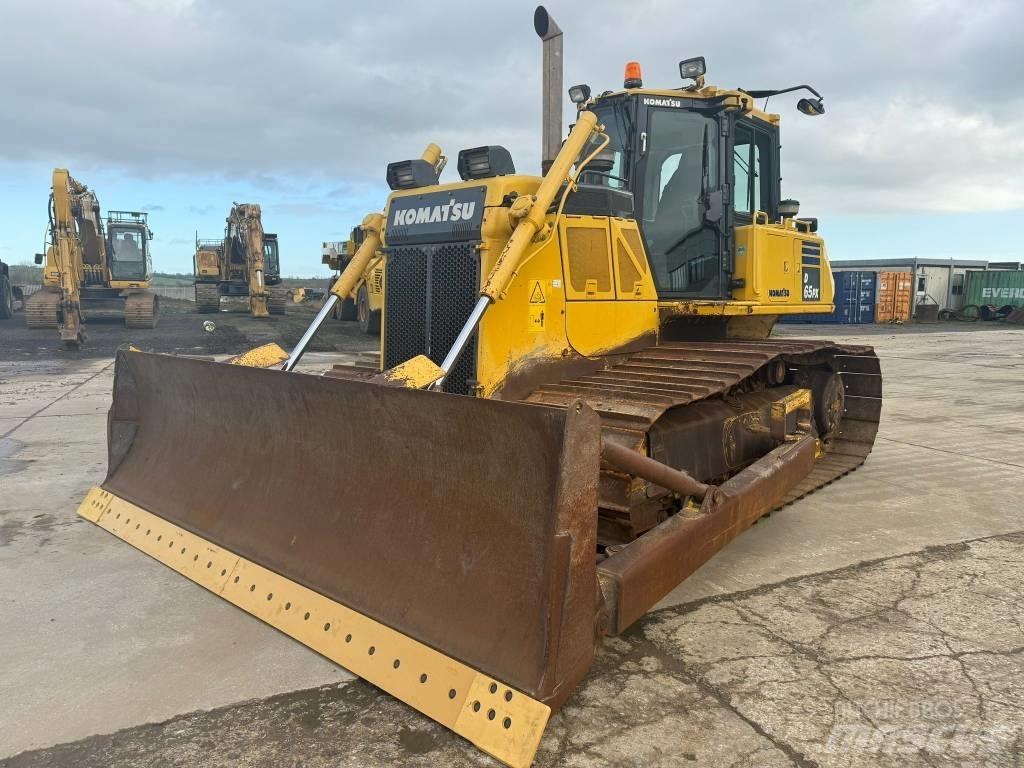 Komatsu D 65 PX-18 Crawler dozers