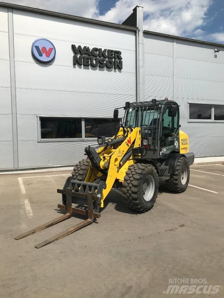 Wacker Neuson WL70 Front loaders and diggers