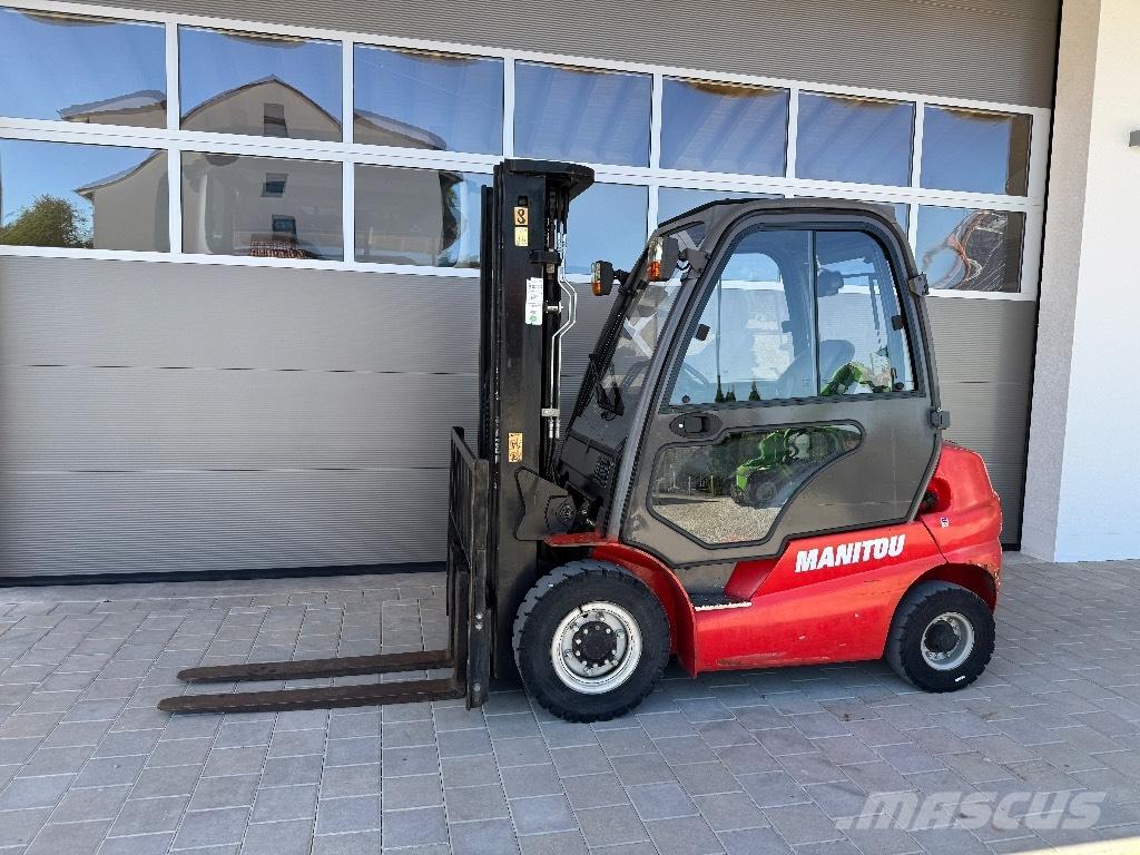 Manitou MI 25 Diesel trucks