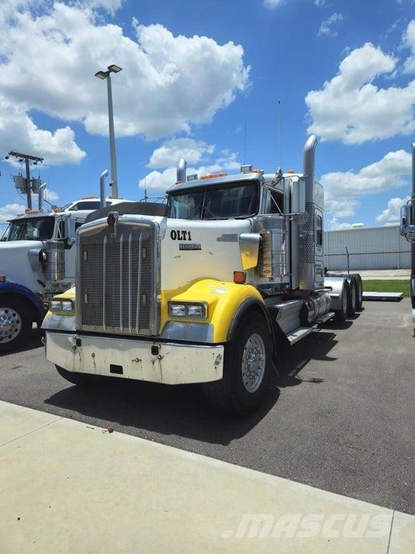 Kenworth W900 Tractor Units