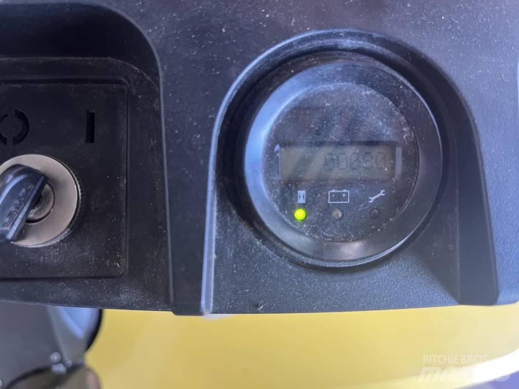Hyster S1.4 Pedestrian stacker