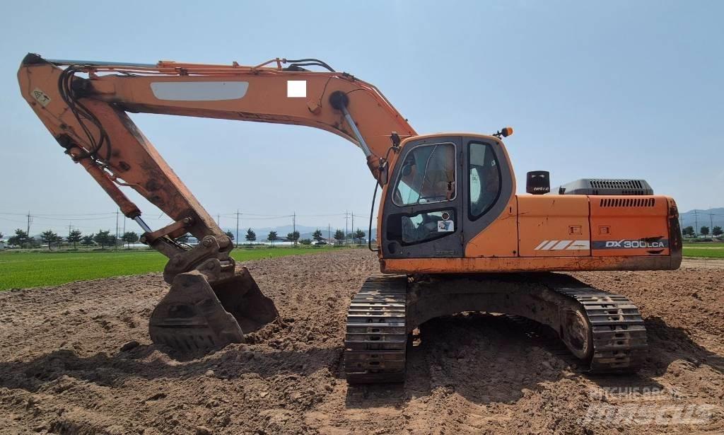 Doosan DX 300 LCA Crawler excavators
