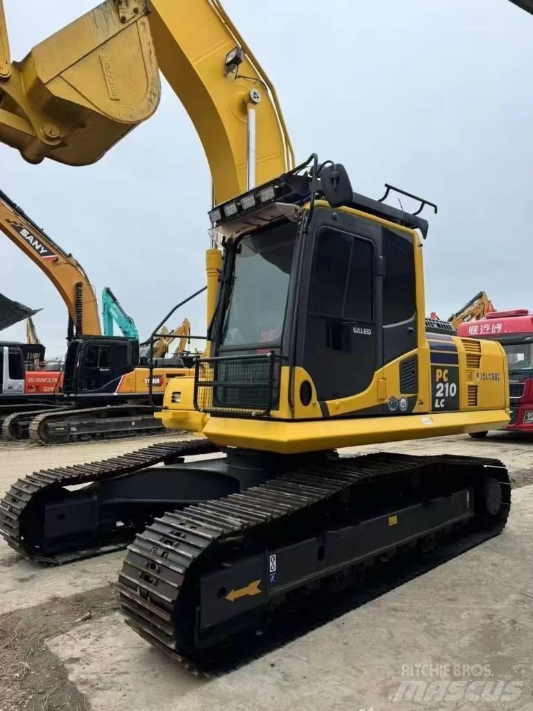 Komatsu 210LC-8 Crawler excavators