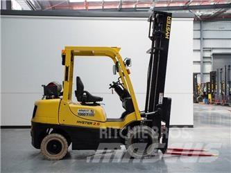 Hyster H2.5XT LPG trucks