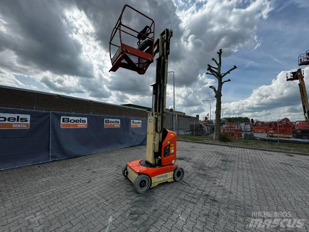 JLG T08E Vertical mast lifts