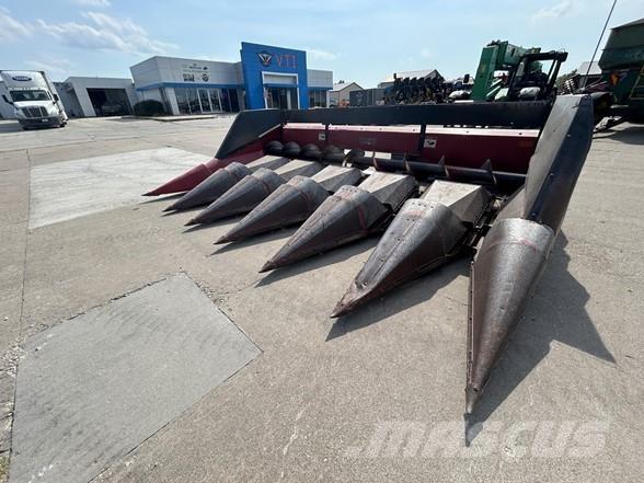 Case IH 1063 Combine harvester heads