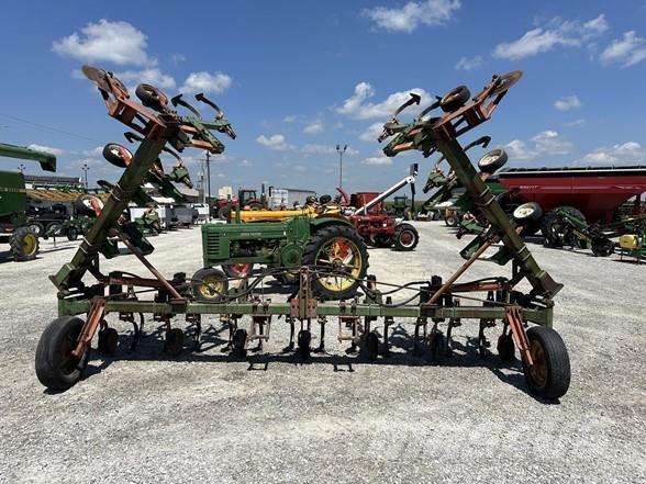 Glencoe 2208 Row crop cultivators
