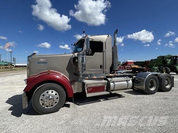 Kenworth W900 Tractor Units