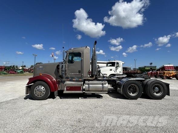 Kenworth W900 Tractor Units